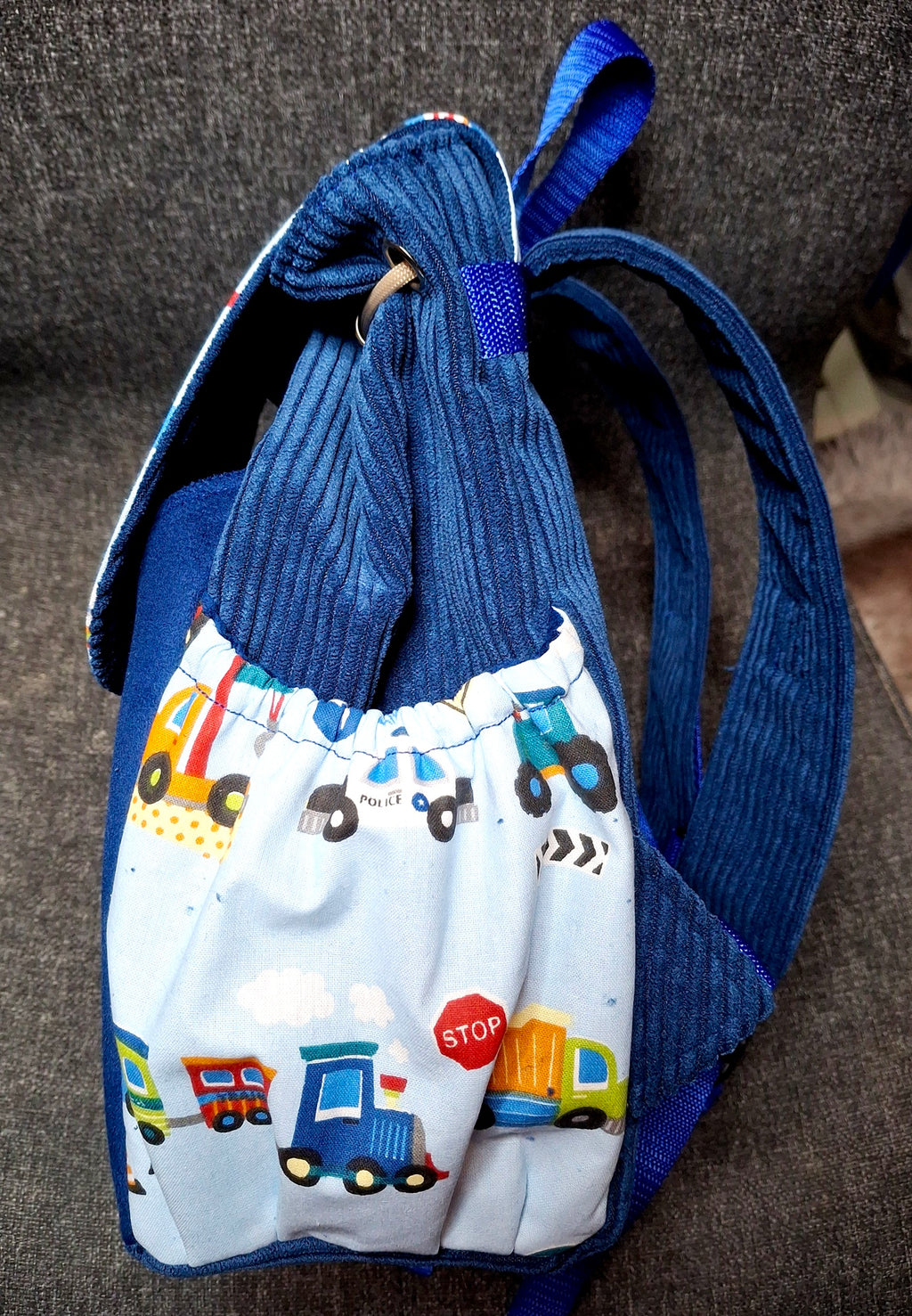 Personalisierter Kleinkind Rucksack aus Cordstoff Kindergarten children's backpack